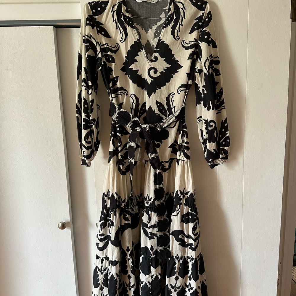 Elegant Black and White Patterned Dress